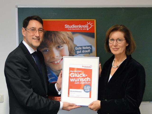 20 Jahre erfolgreiche Franchise-Partnerschaft: Elfriede Bussolera, Studienkreis Ingolstadt von 1998 - 2018